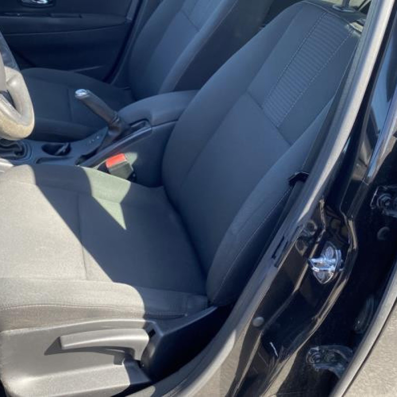 Attache ceinture arriere droit RENAULT FLUENCE Photo n°11