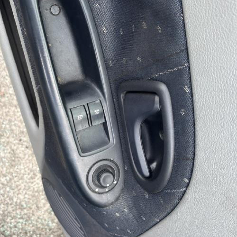 Moteur RENAULT CLIO 2 Photo n°20