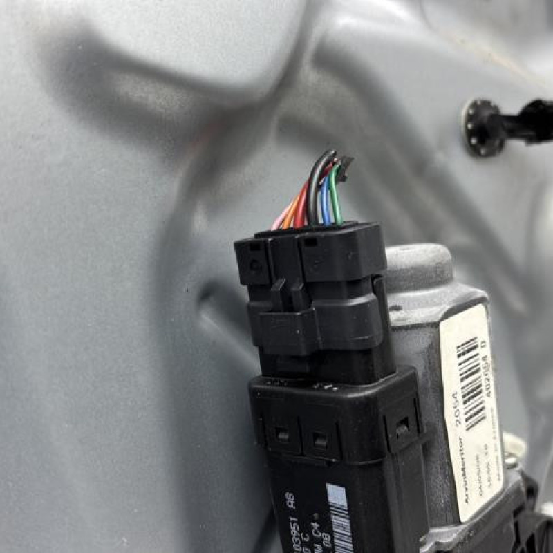 Leve vitre electrique avant droit KIA CEE-D 1 Photo n°4