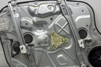 Leve vitre electrique avant droit KIA CEE-D 1