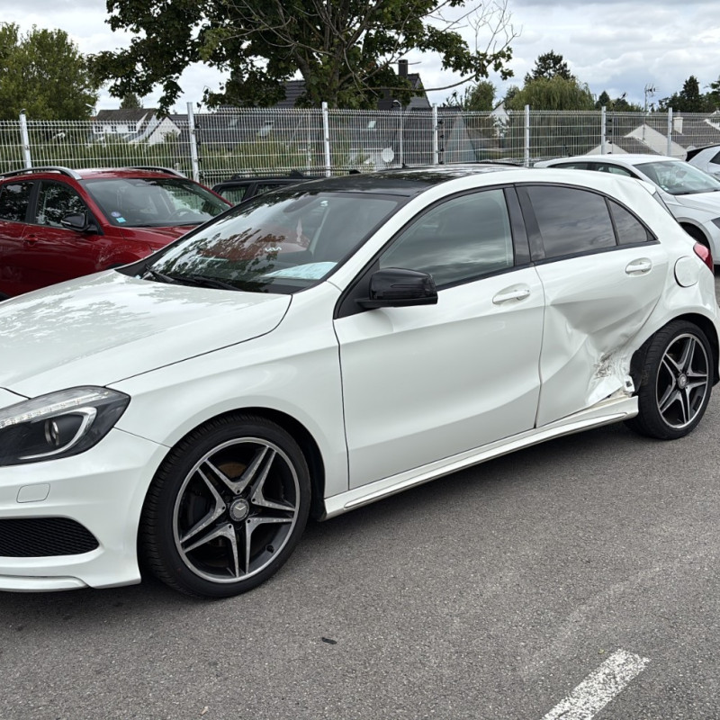 MERCEDES CLASSE A 176 PHASE 1 200 1.8 CDI - 16V TURBO Photo n°3