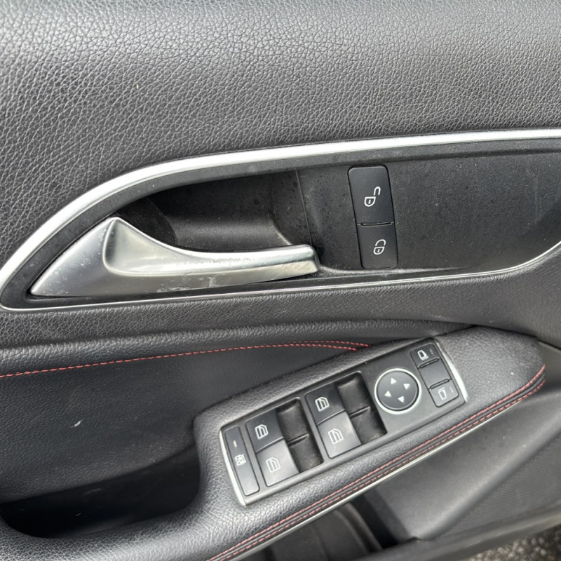 MERCEDES CLASSE A 176 PHASE 1 200 1.8 CDI - 16V TURBO Photo n°20