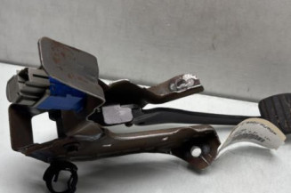 Pedale d'embrayage DACIA SANDERO 2