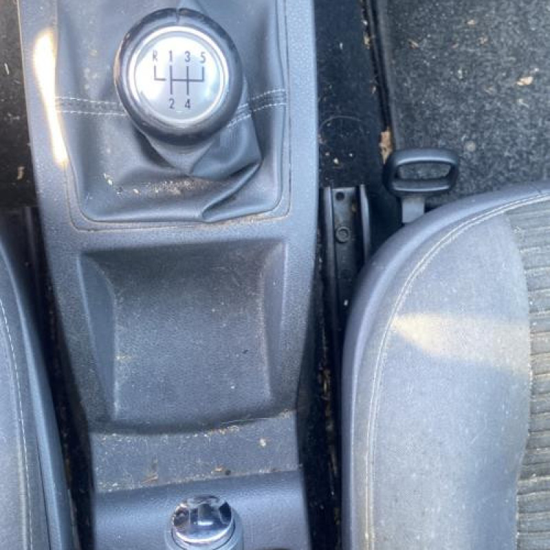 Cremaillere assistee VOLKSWAGEN POLO 4 Photo n°19