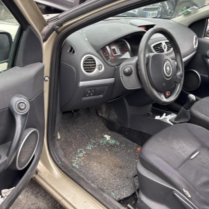 Aile avant gauche RENAULT CLIO 3 Photo n°14