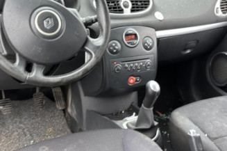 Aile avant gauche RENAULT CLIO 3