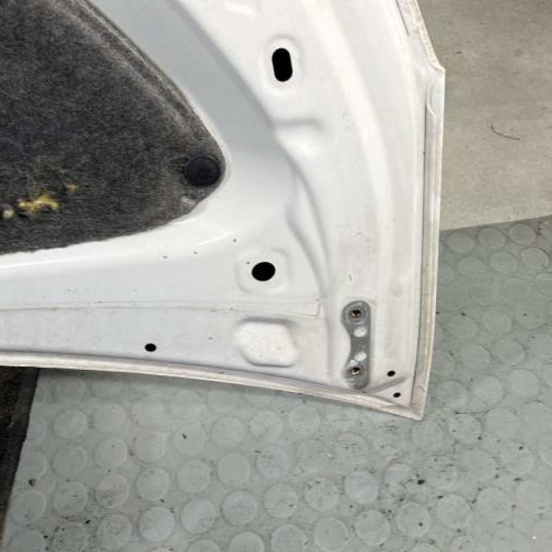 Capot TOYOTA YARIS 3 Photo n°8