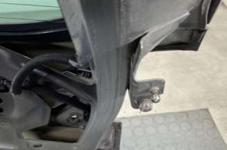 Malle/Hayon arriere PEUGEOT 3008 1