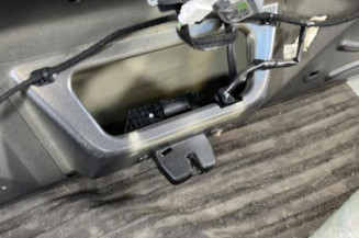 Malle/Hayon arriere PEUGEOT 3008 1