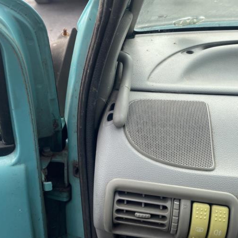 Feu arriere principal gauche (feux) RENAULT TWINGO 1 Photo n°13