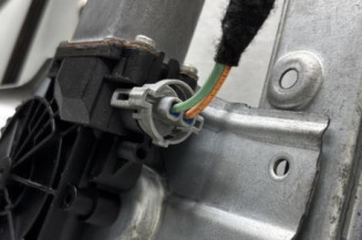 Leve vitre electrique avant droit RENAULT CLIO 3