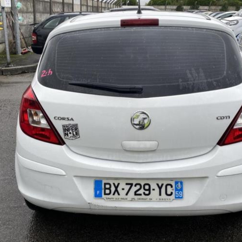 Moteur OPEL CORSA D Photo n°17