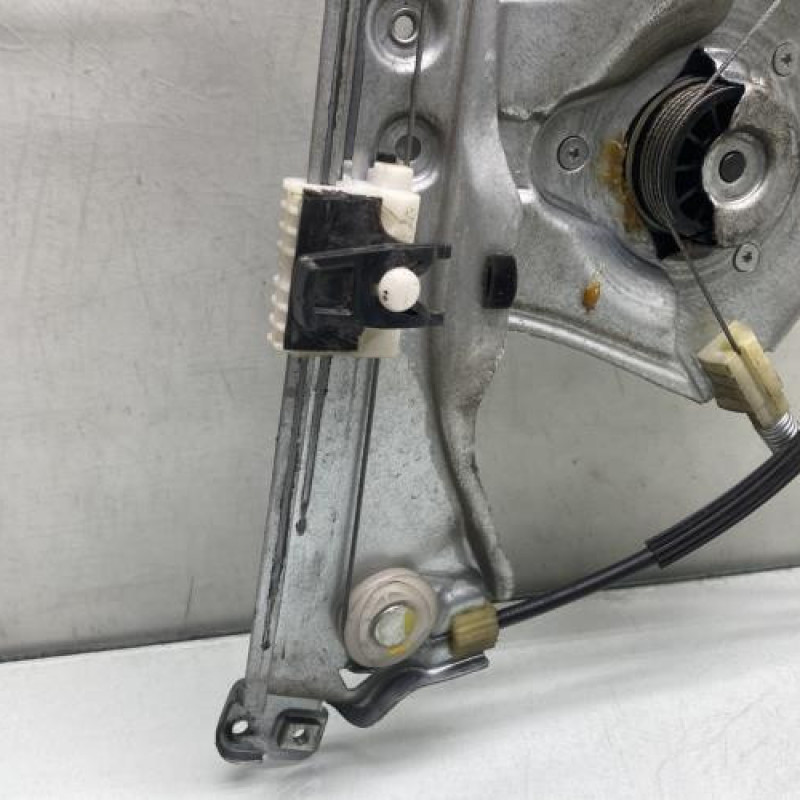 Leve vitre electrique avant droit RENAULT CLIO 3 Photo n°2