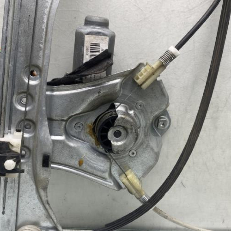 Leve vitre electrique avant droit RENAULT CLIO 3 Photo n°5