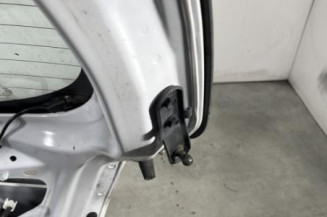Malle/Hayon arriere TOYOTA YARIS 3