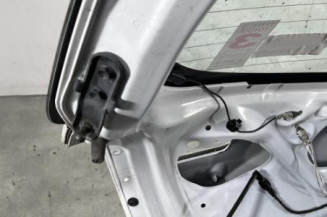 Malle/Hayon arriere TOYOTA YARIS 3