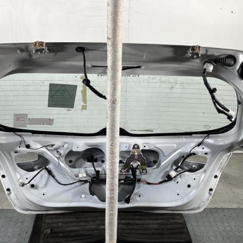 Malle/Hayon arriere TOYOTA YARIS 3 Photo n°10