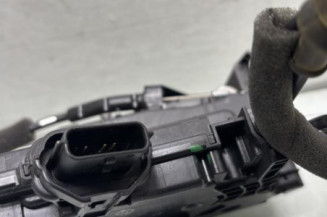 Serrure avant gauche RENAULT CLIO 4