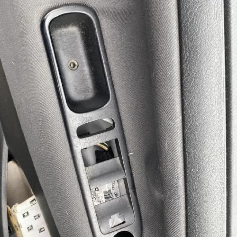 Porte arriere gauche PEUGEOT 207 Photo n°17