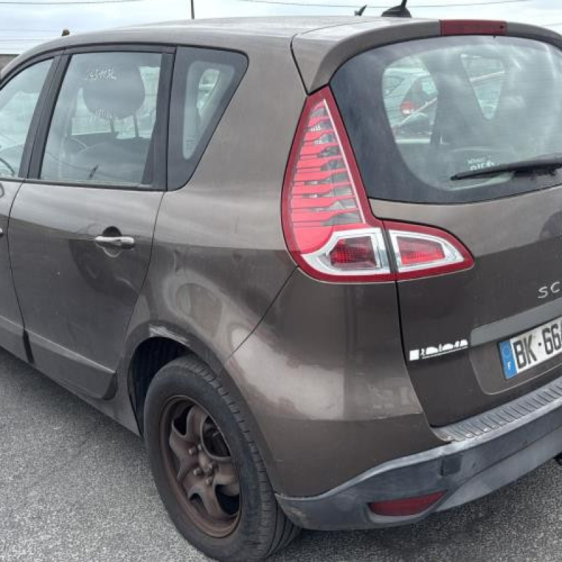 Attache ceinture avant droit RENAULT SCENIC 3 Photo n°4