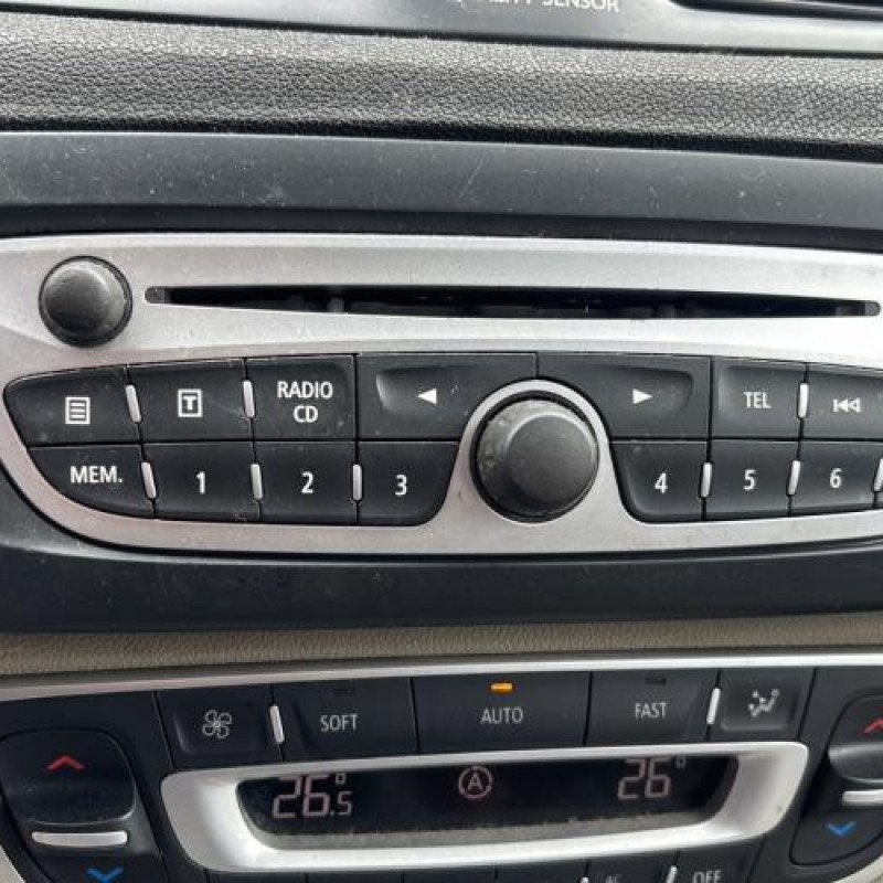 Attache ceinture avant droit RENAULT SCENIC 3 Photo n°13