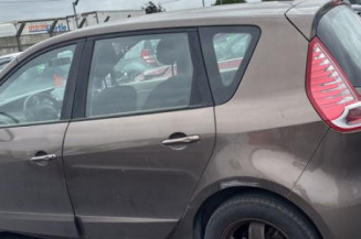 Moteur essuie glace avant gauche RENAULT SCENIC 3