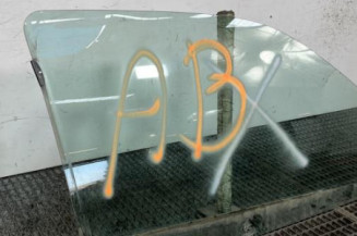 Vitre avant droit RENAULT CLIO 2