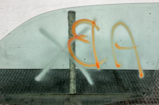 Vitre avant droit RENAULT CLIO 2