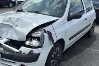 Vitre avant gauche RENAULT CLIO 2