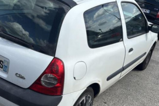 Vitre avant gauche RENAULT CLIO 2