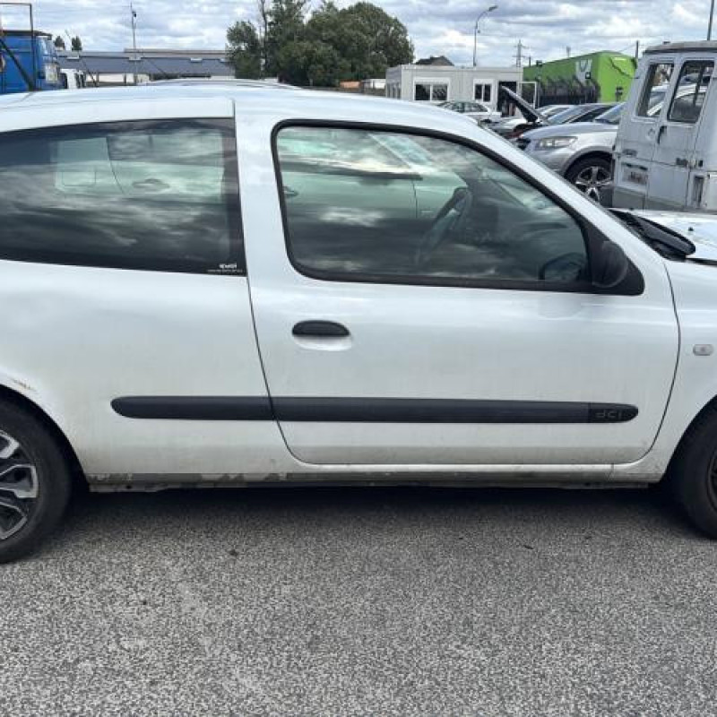 Vitre avant gauche RENAULT CLIO 2 Photo n°11