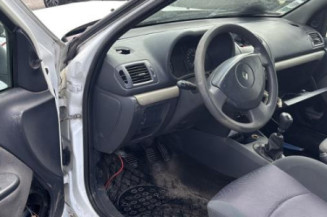 Vitre avant gauche RENAULT CLIO 2