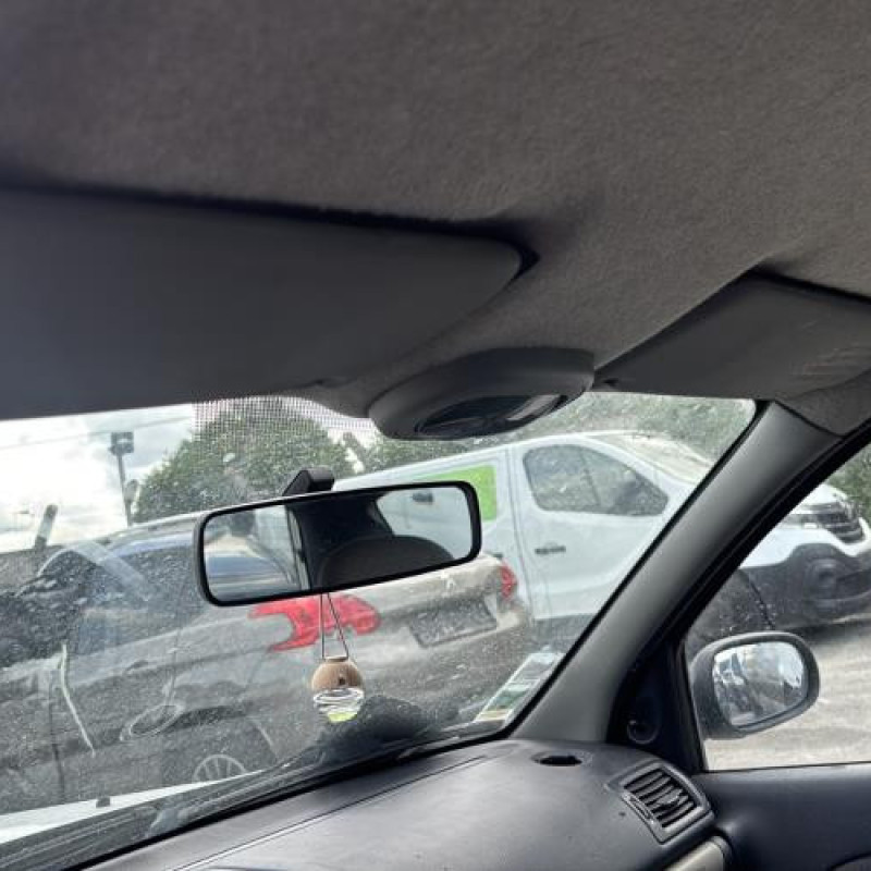 Vitre avant gauche RENAULT CLIO 2 Photo n°18