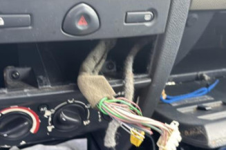 Vitre avant gauche RENAULT CLIO 2