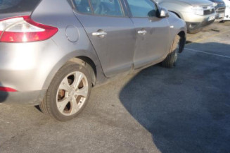 Renfort pare choc avant (traverse) RENAULT MEGANE 3