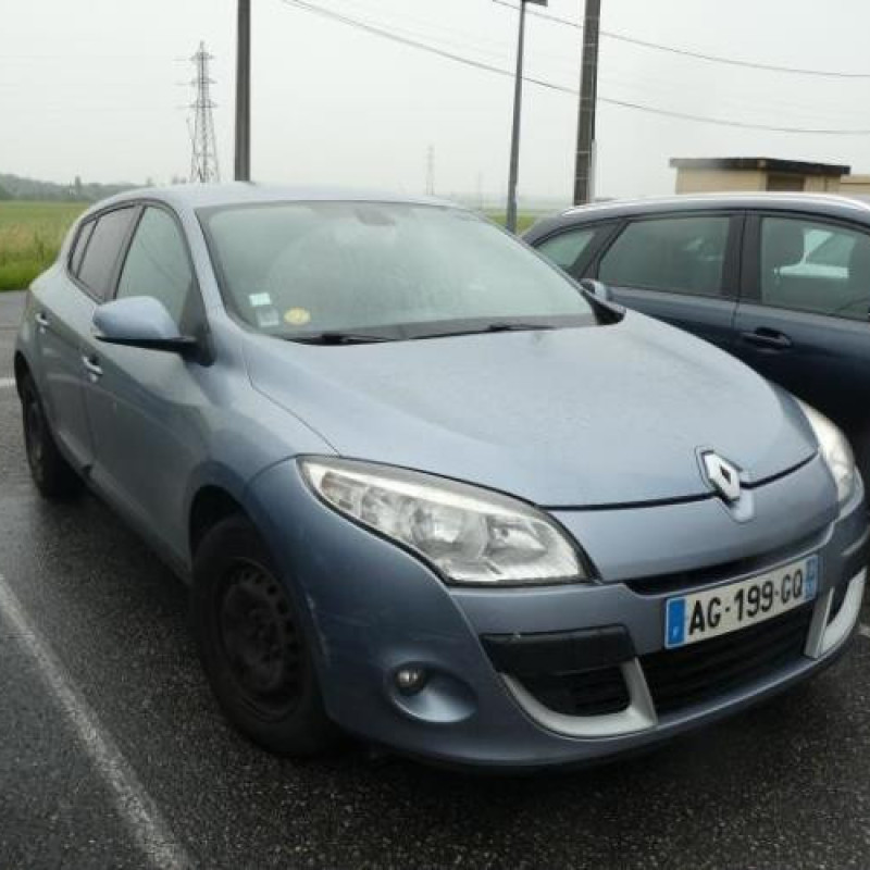 Aile avant gauche RENAULT MEGANE 3 Photo n°2