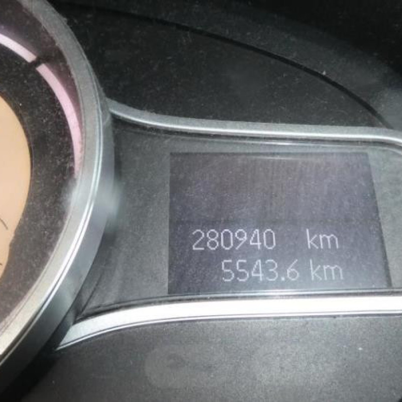 Aile avant gauche RENAULT MEGANE 3 Photo n°3