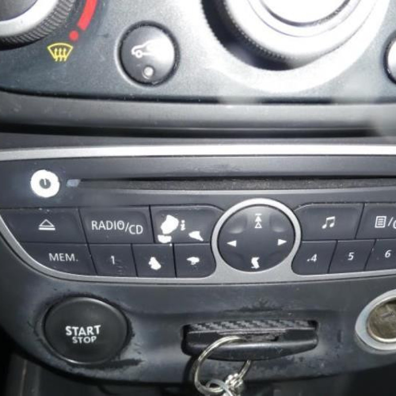Aile avant gauche RENAULT MEGANE 3 Photo n°4