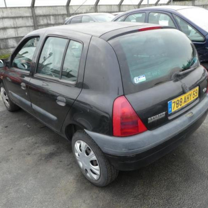 Aile avant gauche RENAULT CLIO 2 Photo n°9