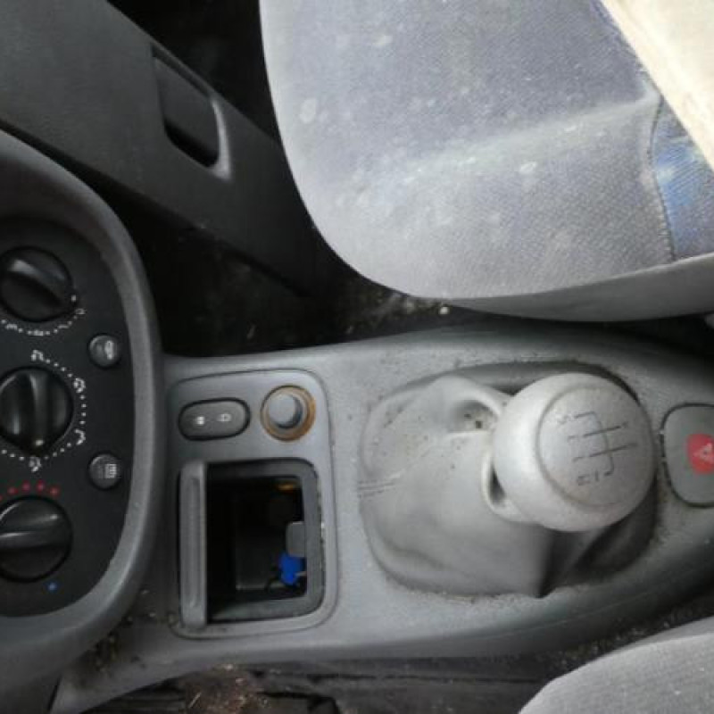 Aile avant gauche RENAULT CLIO 2 Photo n°10