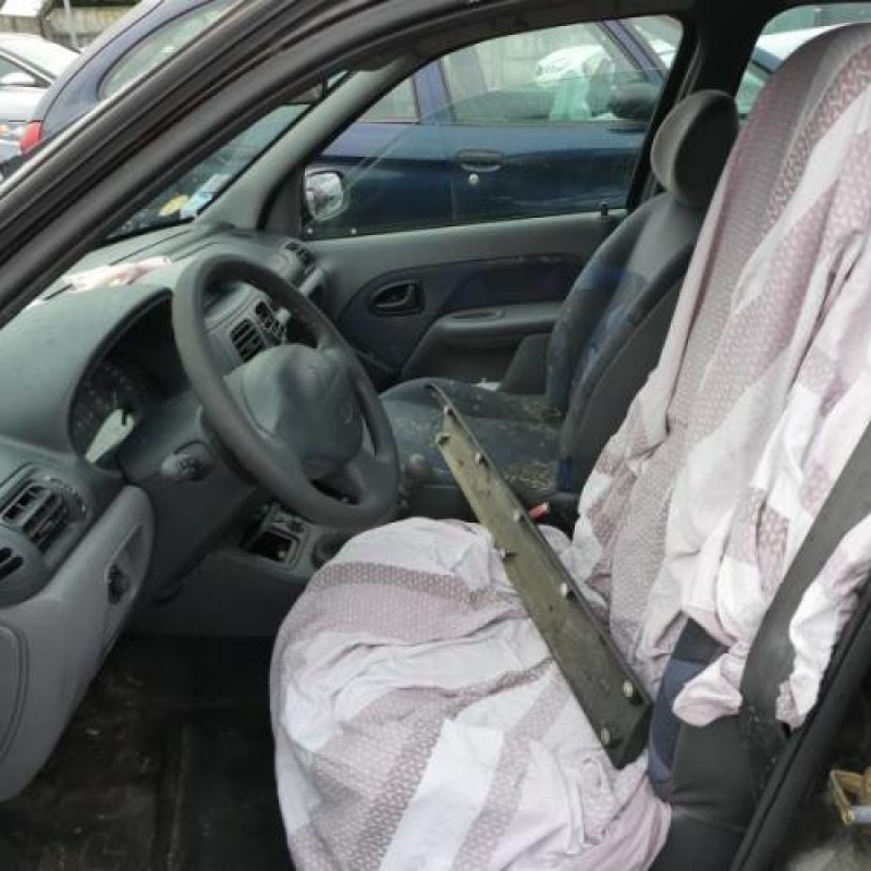 Aile avant gauche RENAULT CLIO 2 Photo n°12