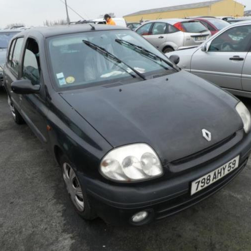 Aile avant gauche RENAULT CLIO 2 Photo n°13