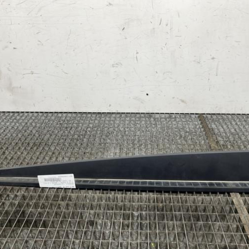 Baguette de porte arriere gauche  RENAULT CLIO 4 Photo n°1