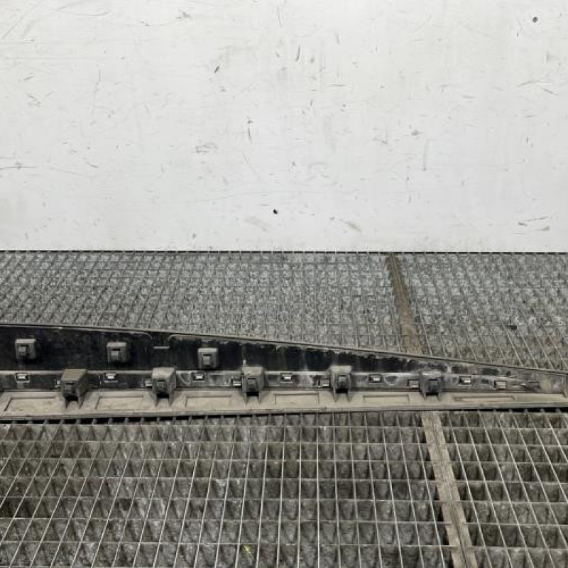 Baguette de porte arriere gauche  RENAULT CLIO 4 Photo n°4