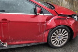 Fermeture de capot FORD FOCUS 3