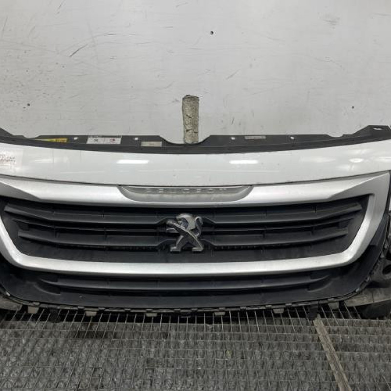 Calandre PEUGEOT PARTNER 2 Photo n°1