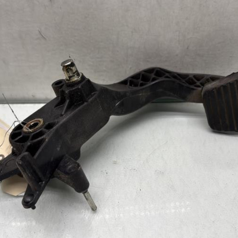 Pedale d'embrayage CITROEN C4 GRAND PICASSO 1 Photo n°3