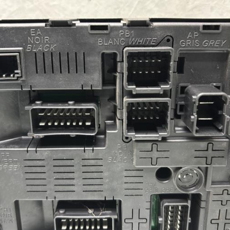 Boitier BSI CITROEN C4 PICASSO 1 Photo n°5