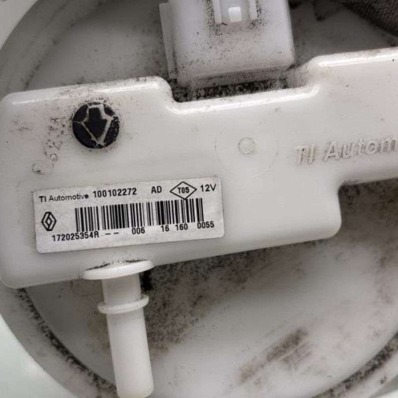 Pompe à carburant RENAULT CLIO 4 Photo n°3