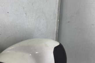 Pommeau de vitesses PEUGEOT 208 1